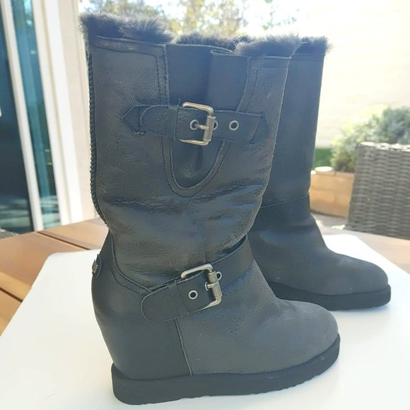 Australia Luxe Collective Distressed Machina Sheepskin Wedge Ugg Boots. 7 - Picture 4 of 10